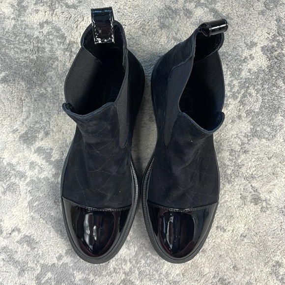 New AGL Mary Beat Quilted Ankle Boot Patent Leather Cap Toe Sz 38.5 - Picture 6 of 16